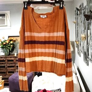 5/20 New True Craft from Belk Med. Crop sweater